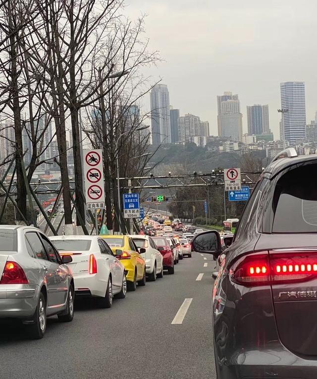堵車最新動態，城市擁堵現象深度解析與應對策略