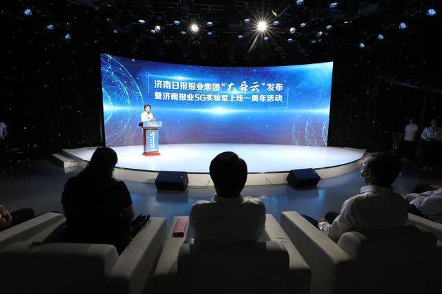 新奧4949論壇高手，探索網絡世界的智慧先鋒
