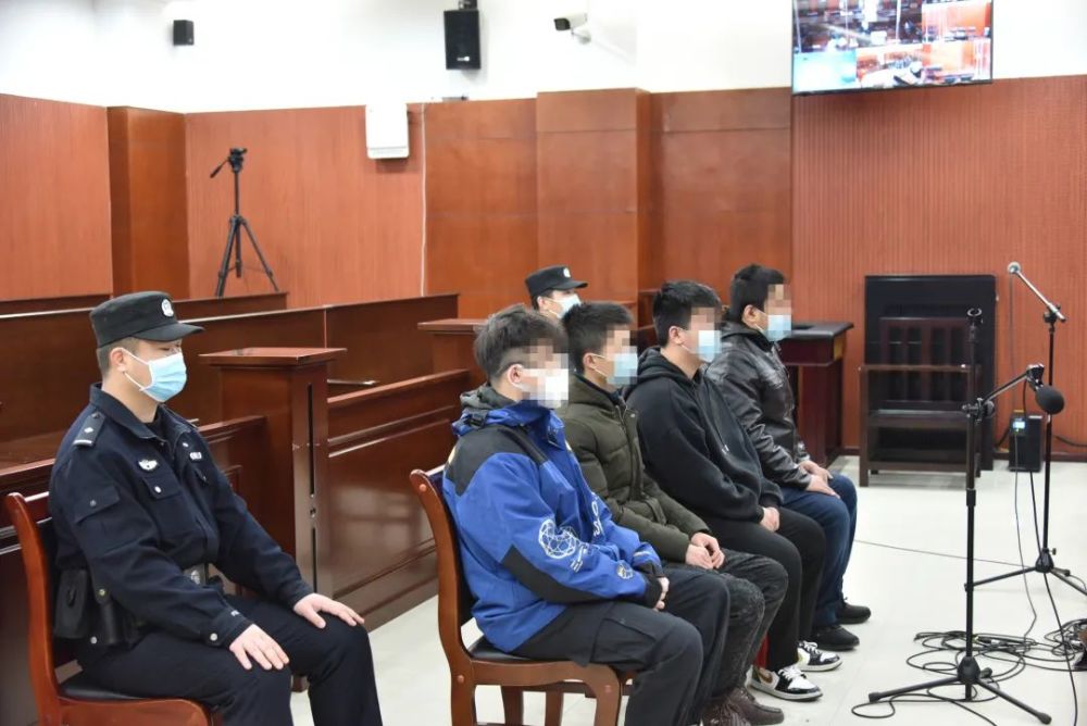 澳門一碼一肖一特一中直播，揭示背后的違法犯罪問題