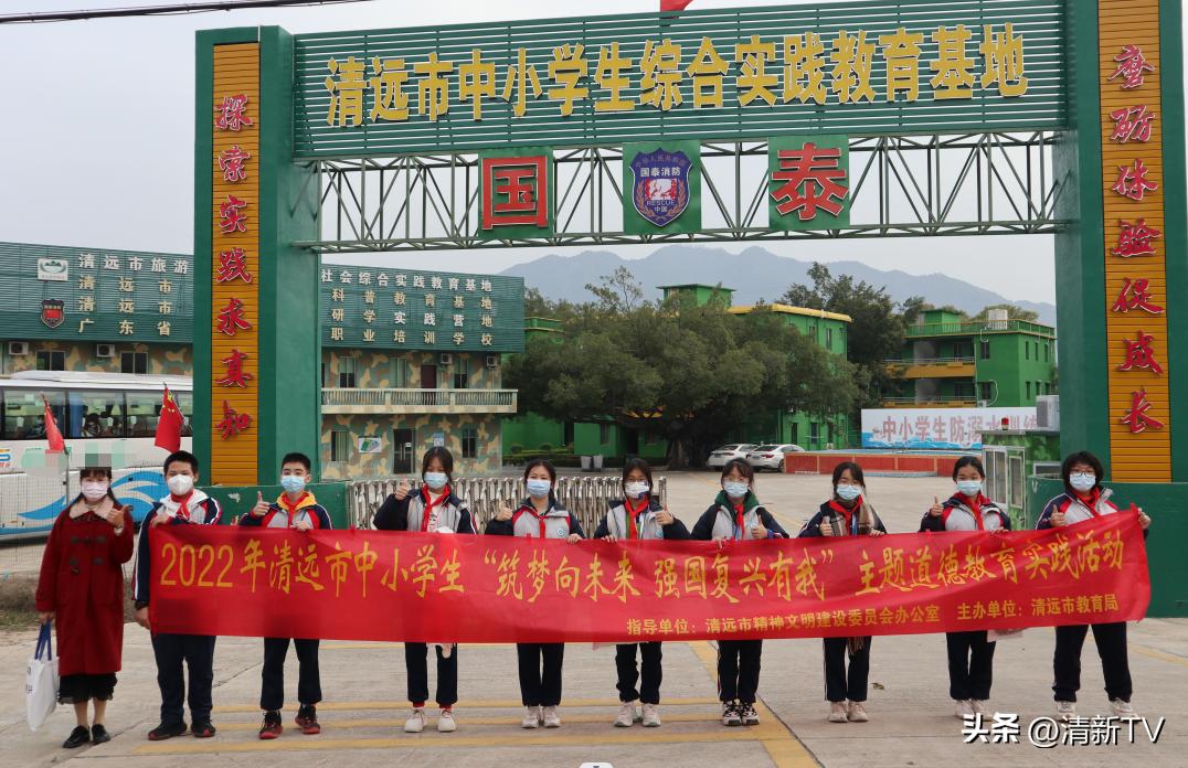 最新教室辦墻報，展現學生風采，促進交流互動