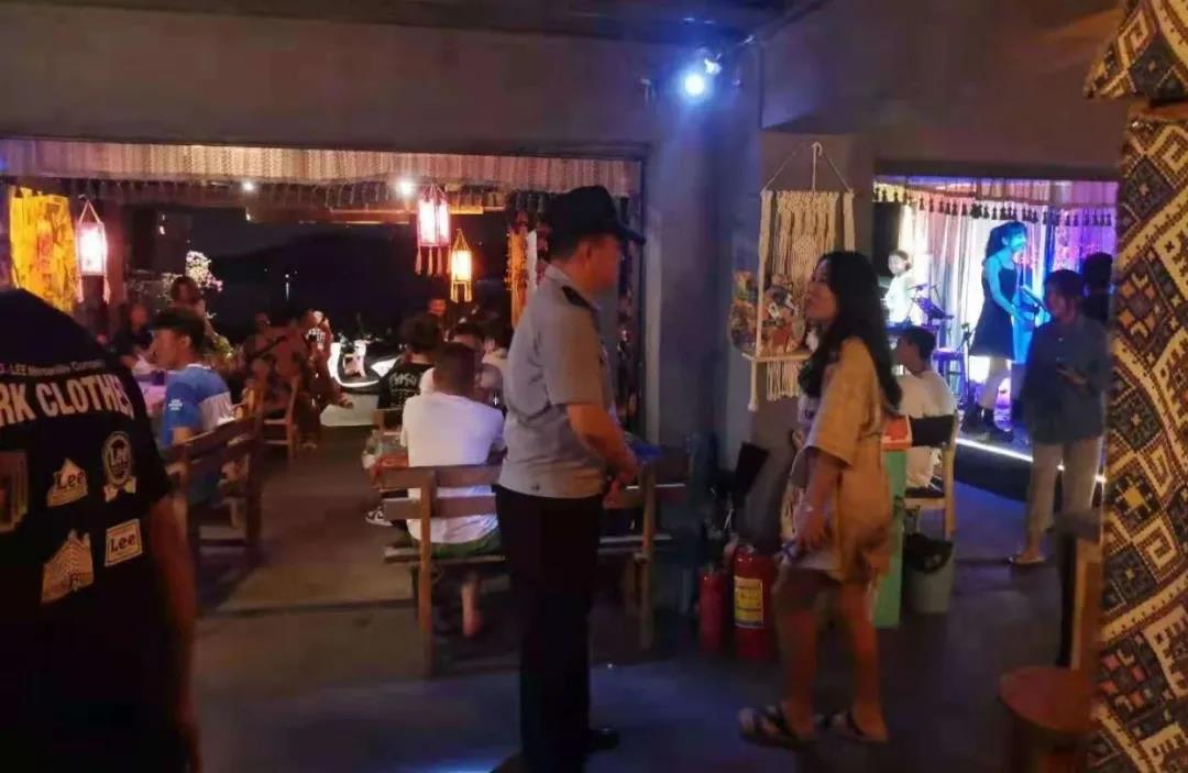 揭秘三肖必中三期必出資料——警惕背后的違法犯罪風險